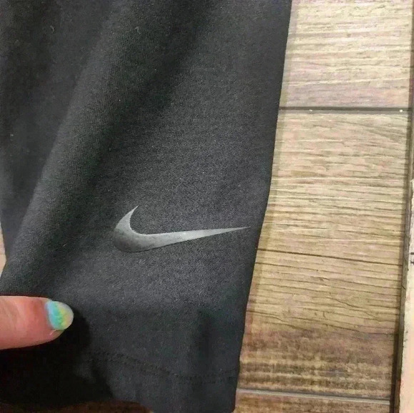 Nike Tights Leggings Capri Cropped Dri Fit Pant Women Medium Black Out - Picture 2 of 5